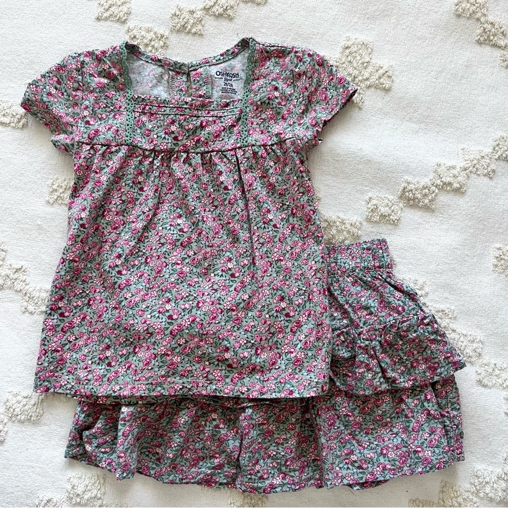 OshKosh Floral 2 Piece Set